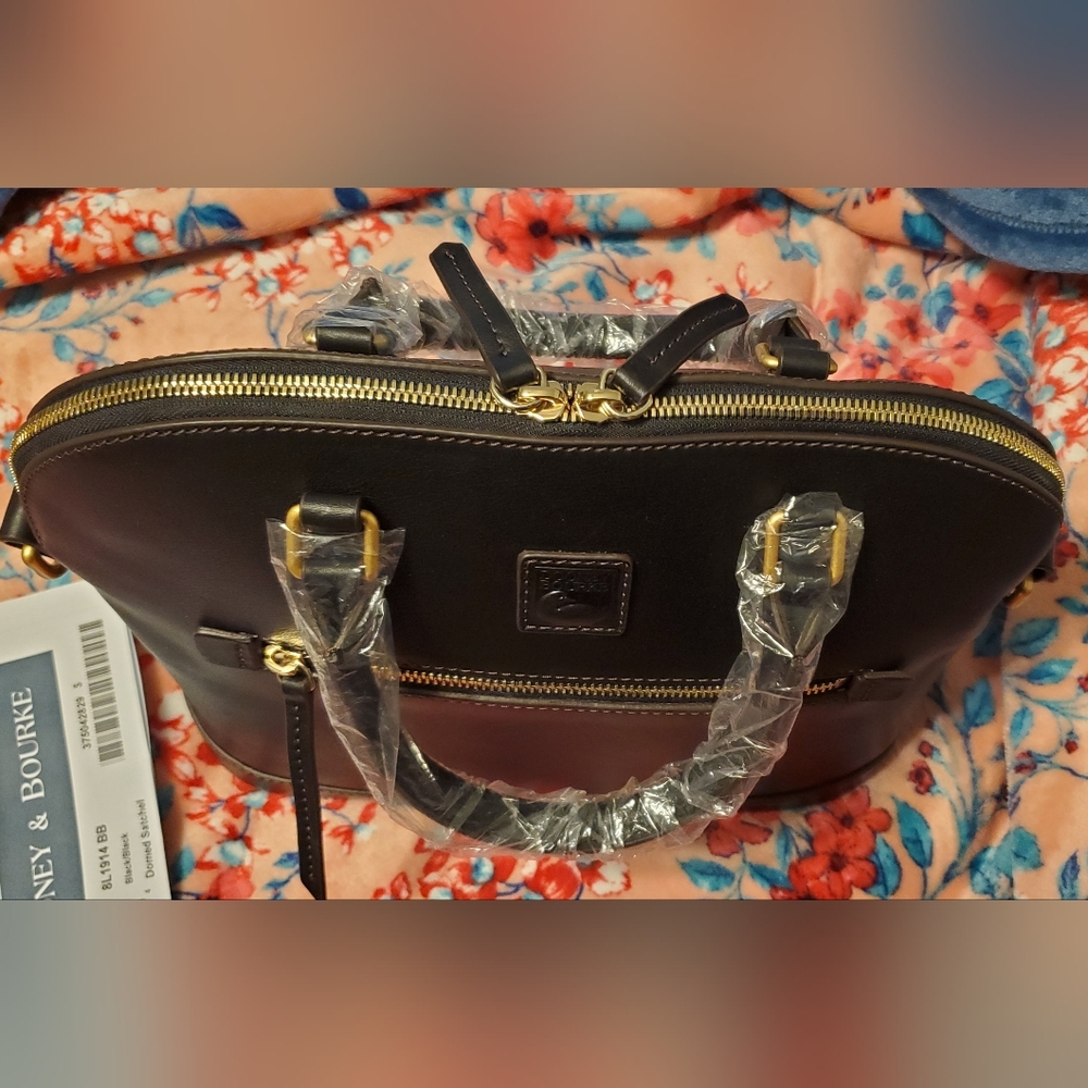 New Dooney Bourke Florentine Leather Domed Satchel Black - Picture 7 of 15